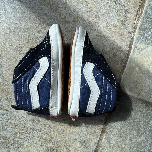 Vans Infant Sk8-Hi Blue‎ and White Crib Shoes Walker with Velcro Size Infant 4 - Picture 3 of 7